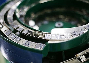 卡座自動化加工細(xì)節(jié)